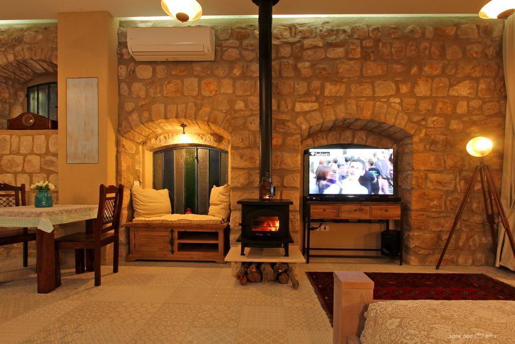 Beit Ha'Omanim Hotel Safed Cameră foto